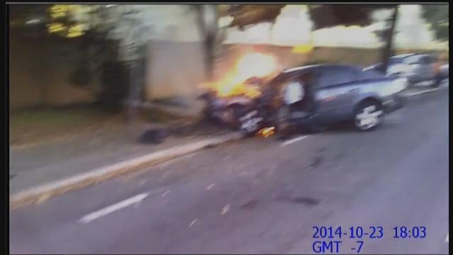 newark_car_crash_fire_102414.jpg 