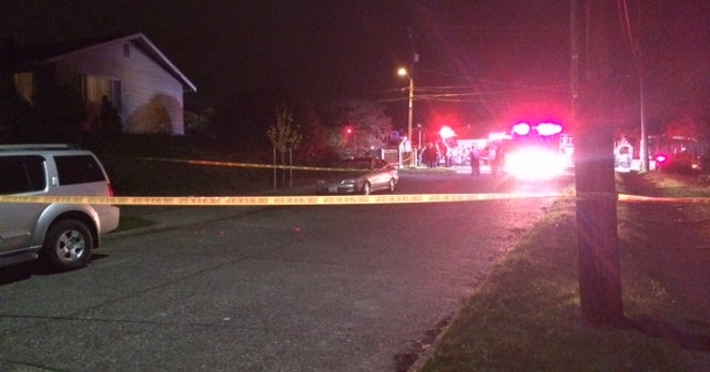 Police: 3 family members dead in Seattle shooting - CBS News