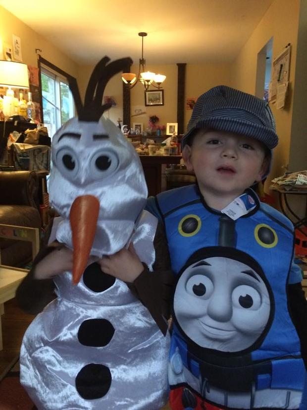 3-and-half-twin-boys-colin-is-olaf-and-tucker-is-thomas-the-train-from-stacey-white-fiore.jpg 