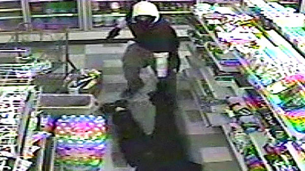 Robber Drags Shopper 