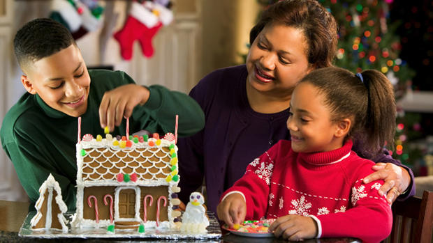 Gingerbread House Building 