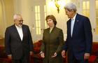 Iranian Foreign Minister Javad Zarif , EU envoy Catherine Ashton and U.S. Secretary of State John Kerry pose for photographers 