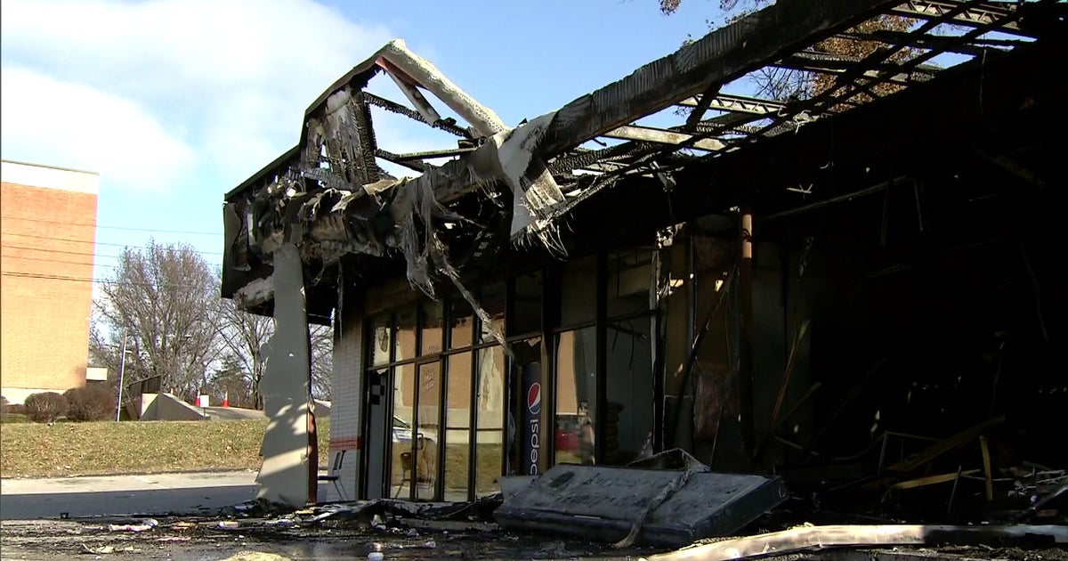Small businesses bear brunt of Ferguson mayhem - CBS News