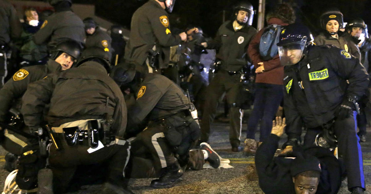 Ferguson protests: As demonstrations continue, some try to move on ...