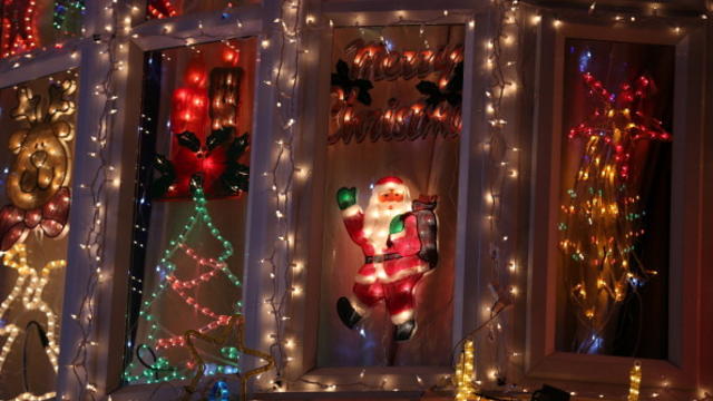 christmas-lights-house.jpg 