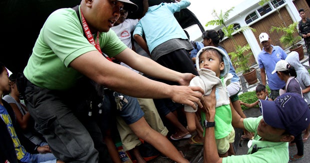 Powerful Typhoon Slams Into Eastern Philippines Cbs News Powerful Typhoon Slams Into Eastern Philippines Cbs News