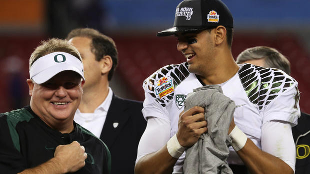 Chip Kelly and Marcus Mariota 