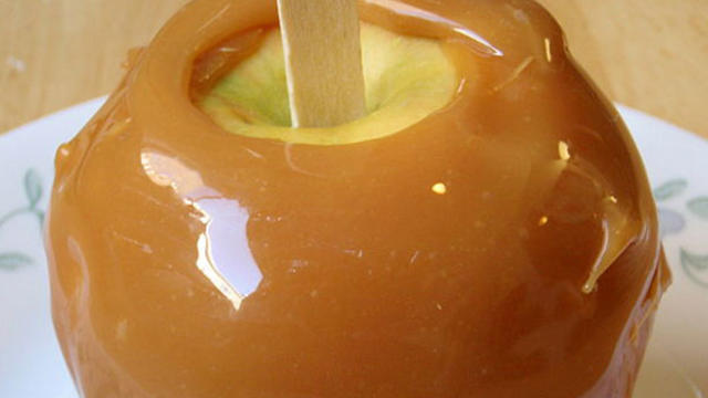 caramel-apple.jpg 