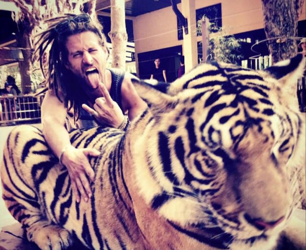 tiger-selfie.jpg 