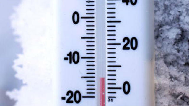 thermometer-freezing-temperature-extreme-cold.jpg 