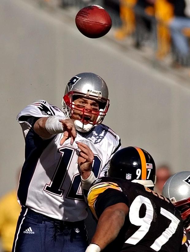 New England Patriots quarterback Tom Brady passes 