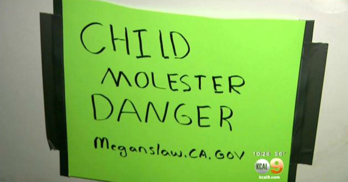 Man in Hemet, California posts signs to warn about "child molester