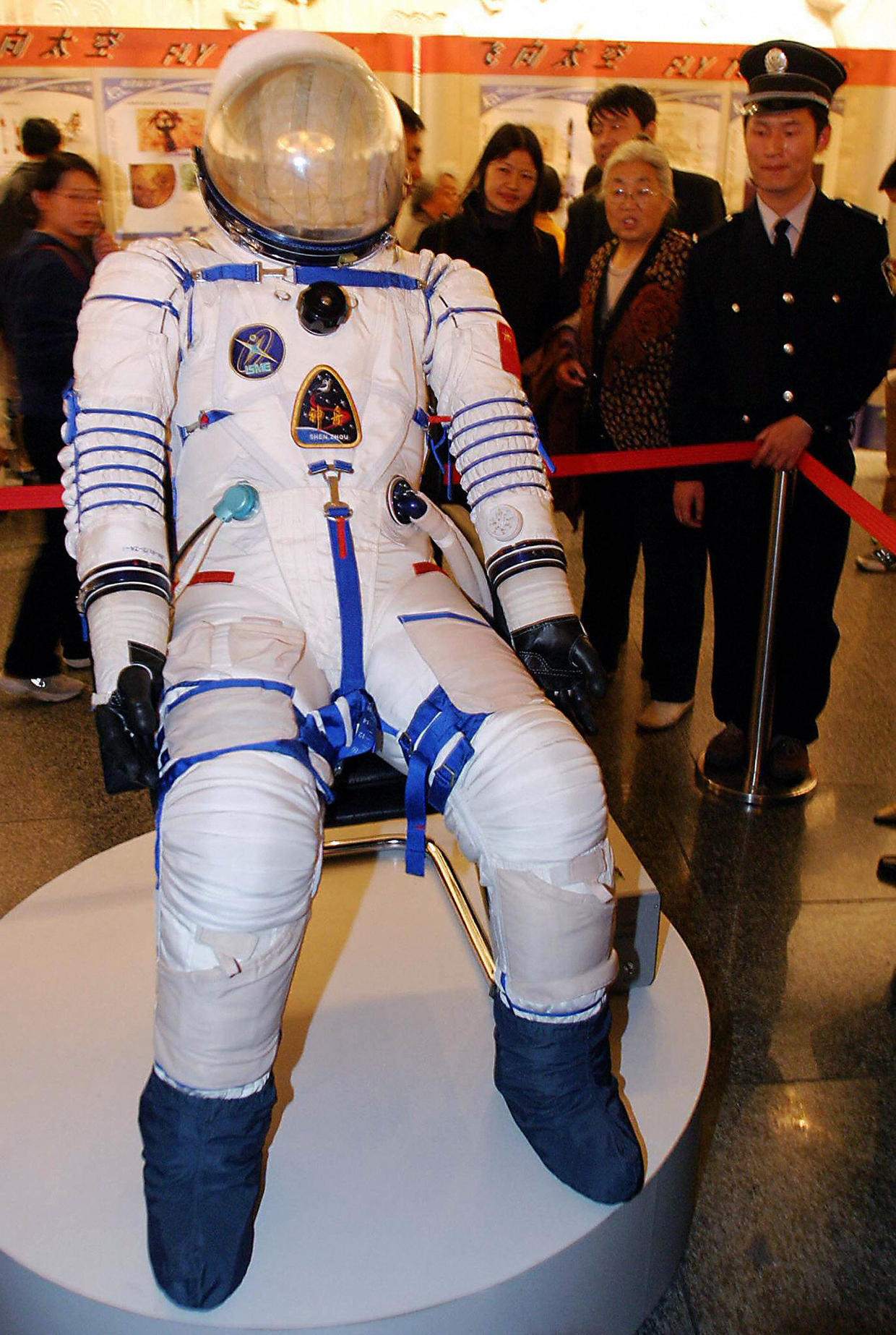 a-complete-history-of-space-suits