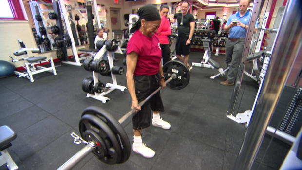 weightlifting-granny-iframe67308.jpg 