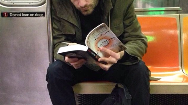 Hot Dudes_6-train-alex-garland.png 