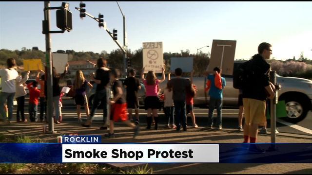 smoke-shop-protest.jpg 