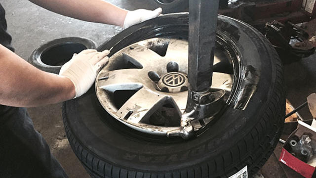 tire-repair-_johanson.jpg 