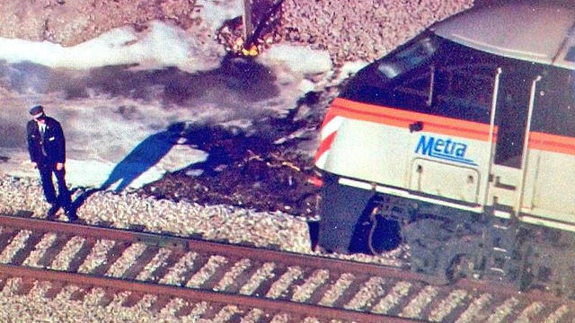 metra-derail-long.jpg 