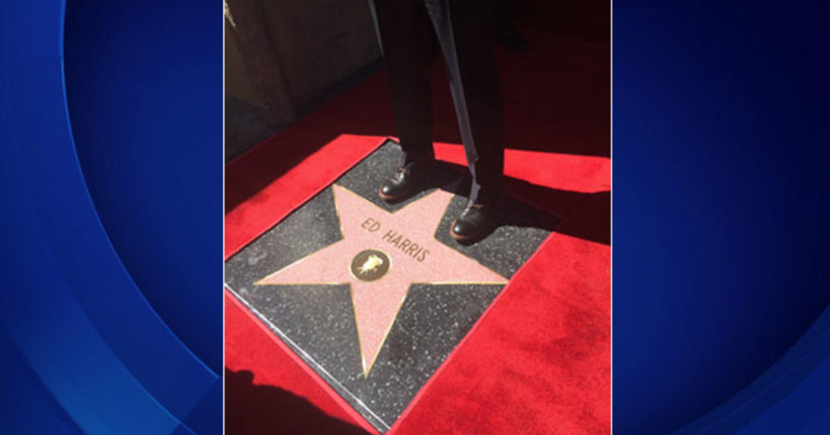 4 Time Oscar Nominee Ed Harris Receives Star On Walk Of Fame Cbs Los Angeles