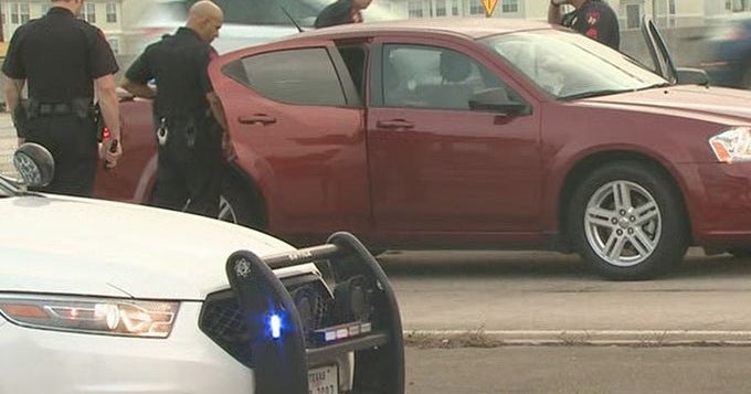 Report: Woman shot in Texas freeway road rage incident - CBS News