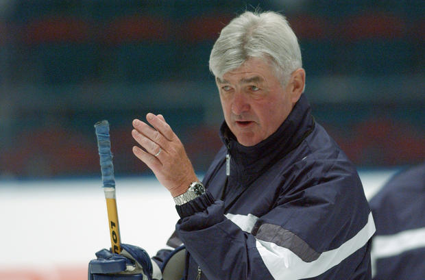 Pat Quinn instructs players 