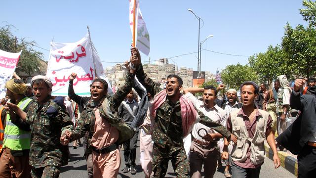 Yemeni Shiite Houthi rebels and supporters take part in a demonstration in the southwestern city of Taez against the Saudi-led military intervention 