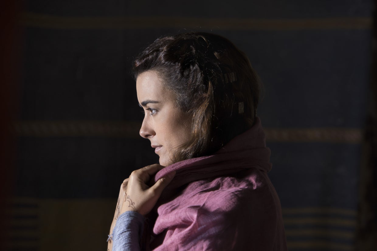 Cote de Pablo: "The Dovekeepers" script made me cry - CBS News
