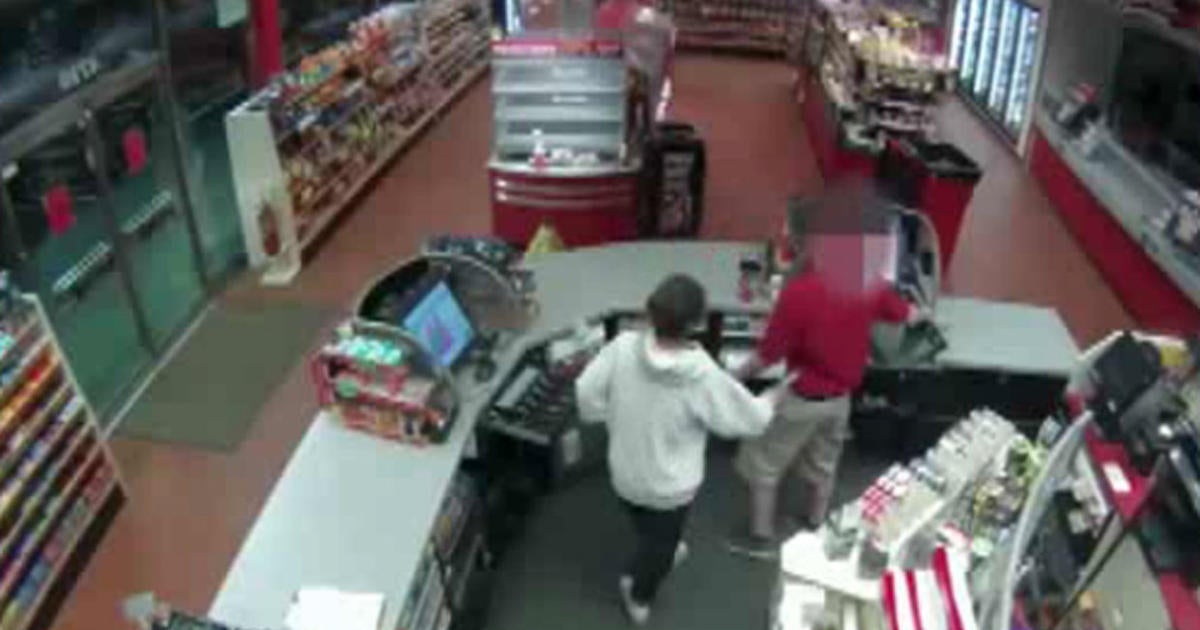 VIDEO: Woman robs Omaha, Nebraska gas station at knife point - CBS News