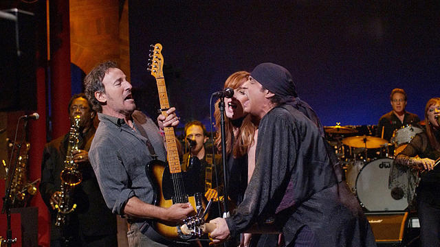 8-bruce-springsteen-and-the-e-street-band-aug-02.jpg 