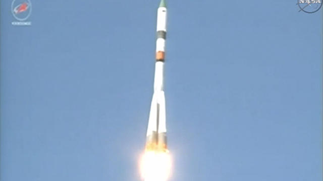 042815launch1.jpg 