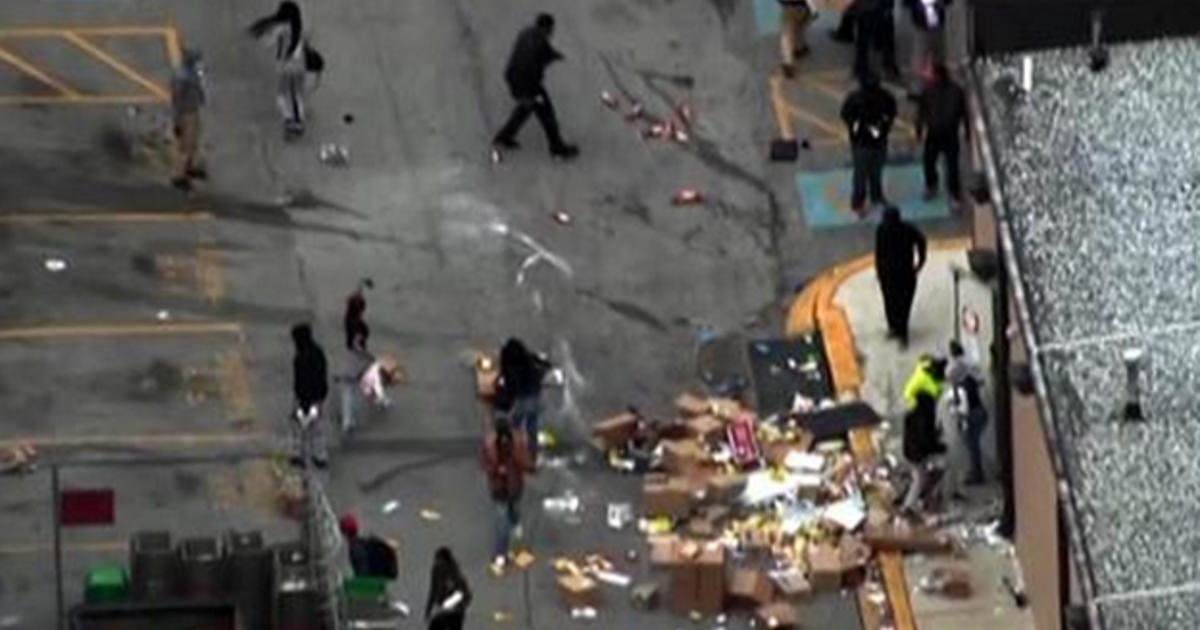 New Jersey Sends Help To Baltimore Unrest Persists Despite Curfew Cbs New York