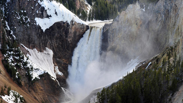 yellowstone115080257.jpg 