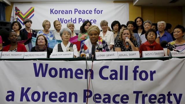 womencrossdmzkorea.jpg 