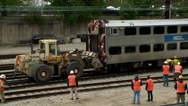 metra-derail-2.jpg 