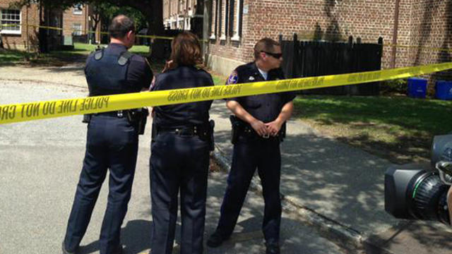 ​Police work the scene of a standoff in Charleston, S.C., May 21, 2015. 