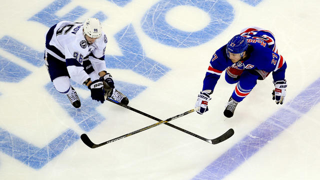 rangers-lightning3.jpg 