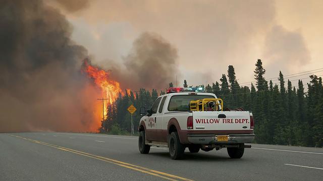 2015-06-15t180747z1527332032tm3eb6f0w3a01rtrmadp3usa-alaska-wildfire.jpg 