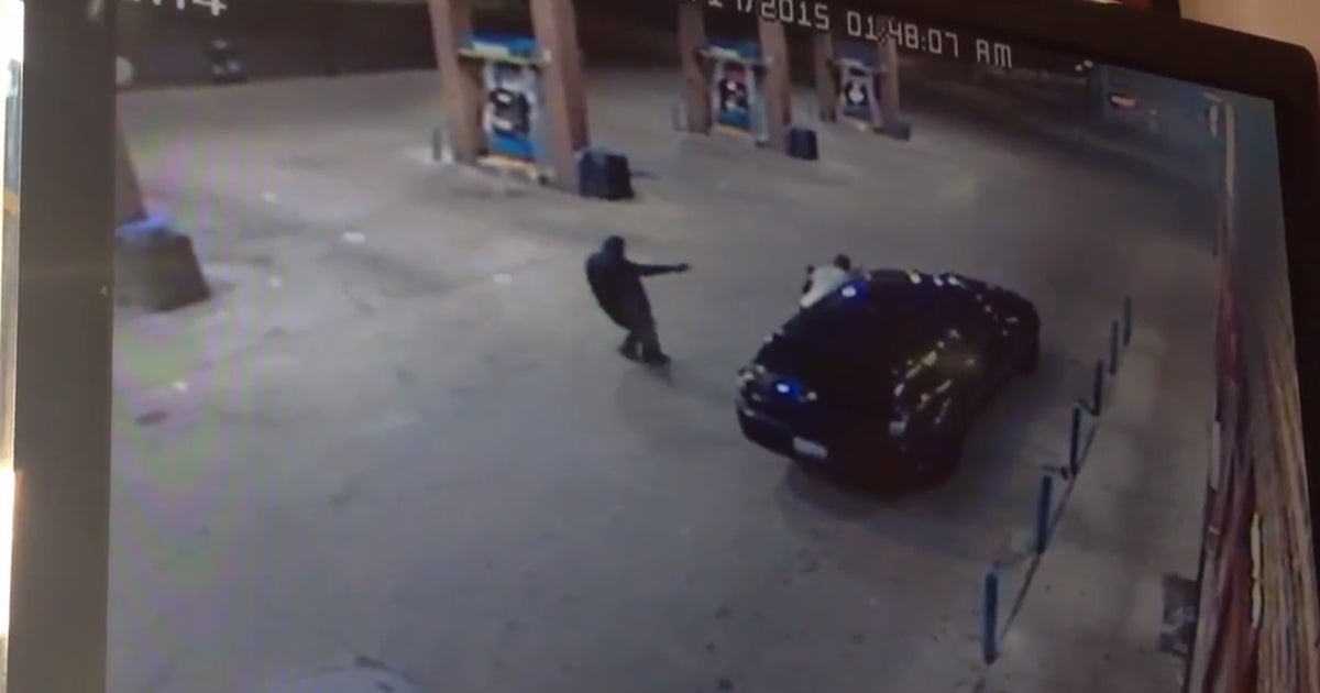 Armed carjacking in Detroit caught on tape CBS News