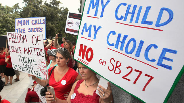 California vaccine protest 