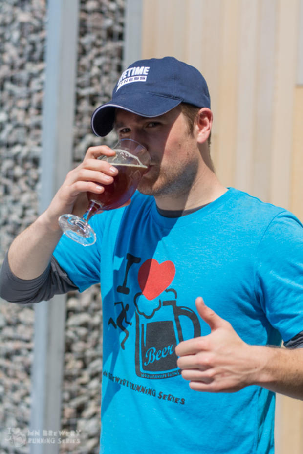 Minnesota Brewery Running Series - Thumbs Up 