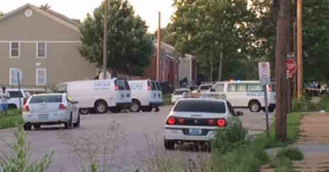 St. Louis teen arrested after being shot and wounded by police - CBS News