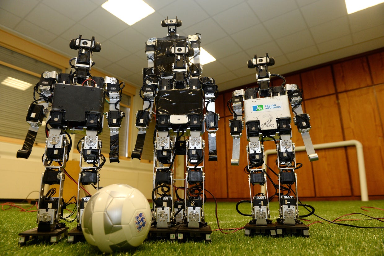 RoboCup 2015 - humanoid and non-humanoid robots compete in soccer ...
