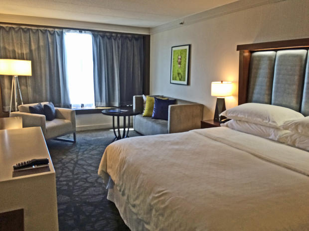 Refurbished Hotel Rooms At Sheraton Bloomington Hotel (1) 