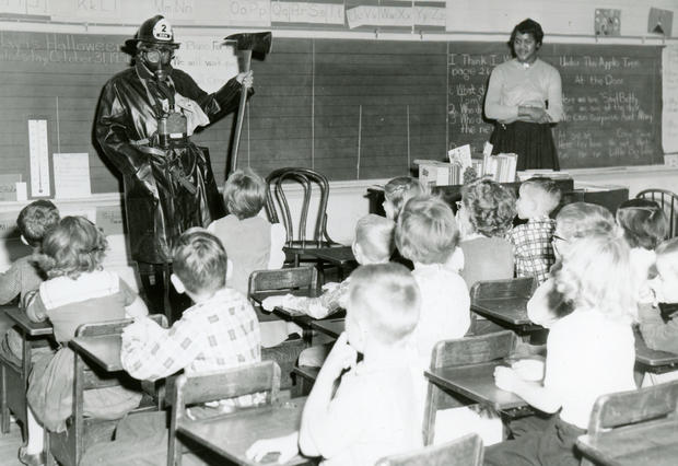 Inspector Working with the Class - Minneapolis Archives 