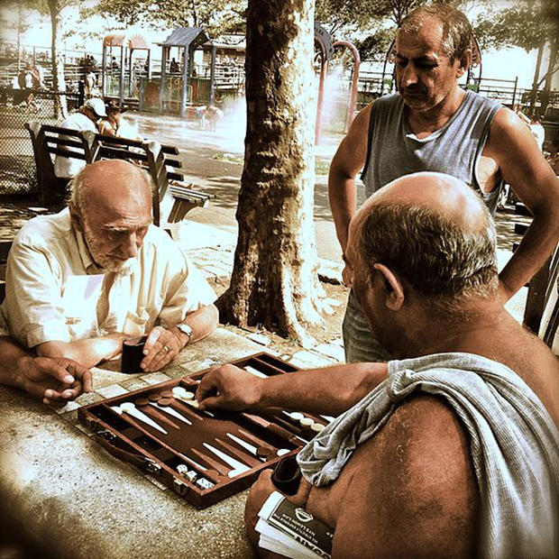 Backgammon_Players,_Brighton_Beach,_Brooklyn_2012 
