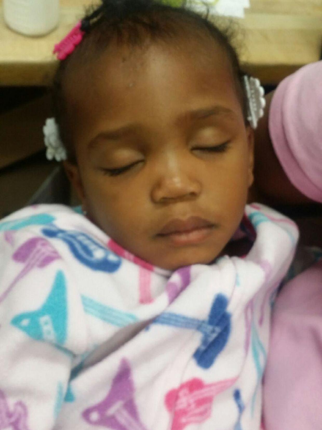 2-year-old-found-wandering-detroit-streets-reunited-with-family-cbs