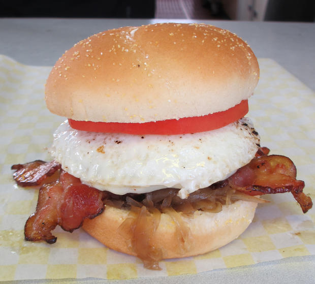 smokeys-breakfast-burger-smokeys-char-broiler.jpg 