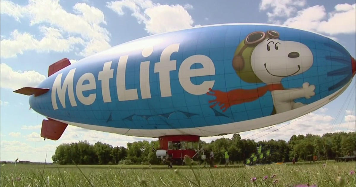 CBS2 Exclusive A Look Behind The Controls Of MetLife's Snoopy2 Blimp