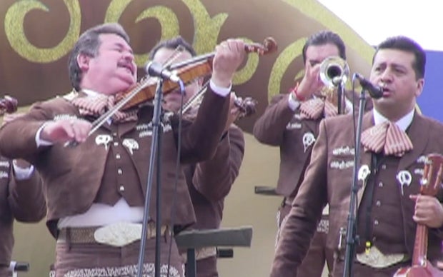 mariachiii.jpg 