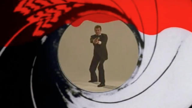 james-bond-gun-barrel-opening.jpg 